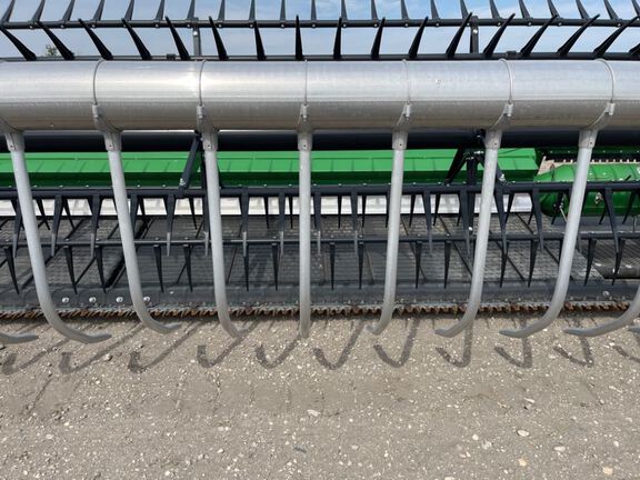 2024 John Deere RD40F Header Combine