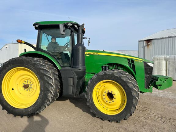 2014 John Deere 8345R Tractor