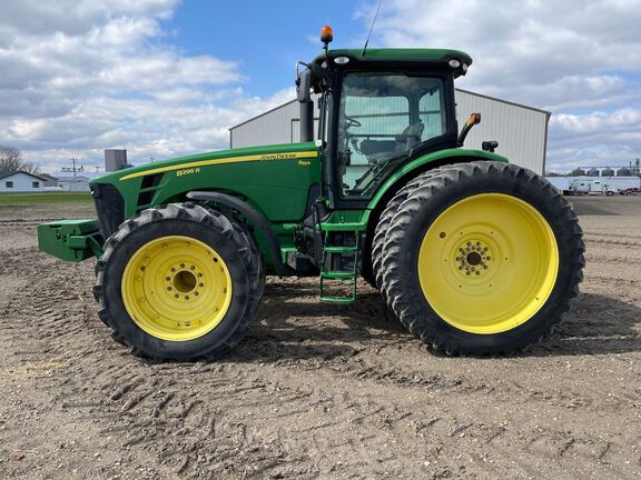 2009 John Deere 8295R Tractor