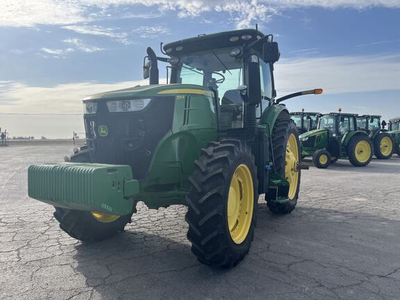 2020 John Deere 7210R Tractor