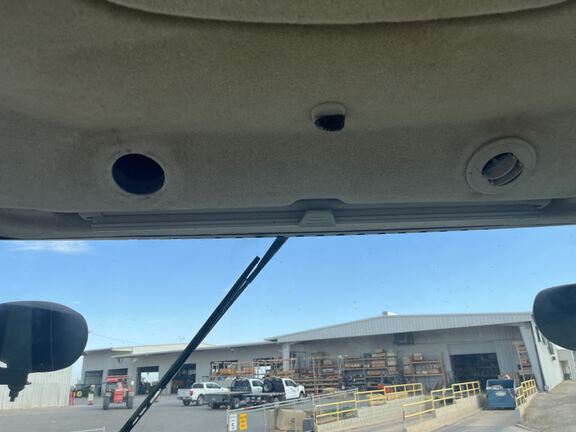 2020 John Deere 7210R Tractor