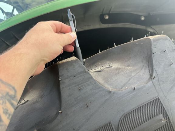 2020 John Deere 7210R Tractor