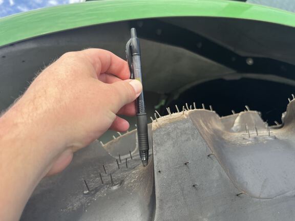 2020 John Deere 7210R Tractor