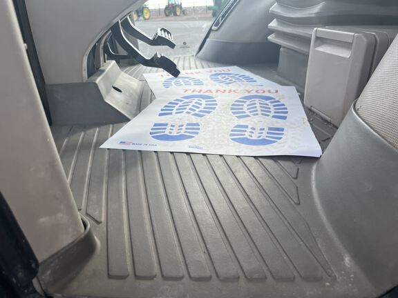 2020 John Deere 7210R Tractor