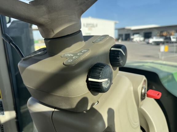 2020 John Deere 7210R Tractor