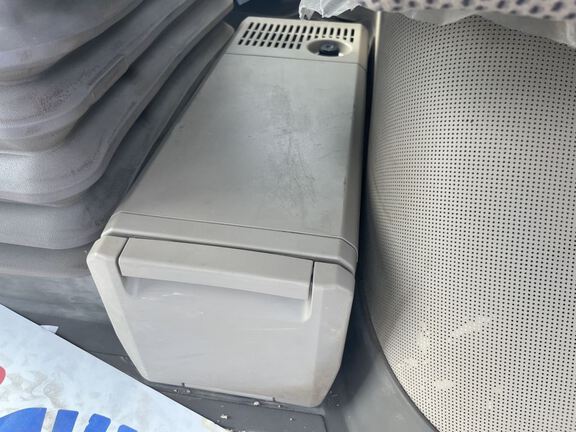 2020 John Deere 7210R Tractor