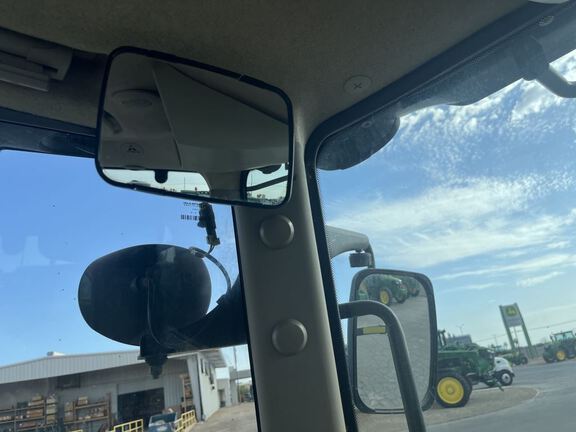 2020 John Deere 7210R Tractor