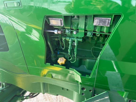 2020 John Deere 7210R Tractor