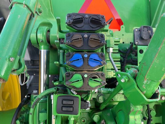 2020 John Deere 7210R Tractor
