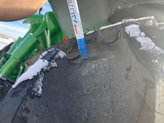 2020 John Deere 7210R Tractor