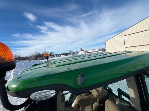 2020 John Deere 7210R Tractor