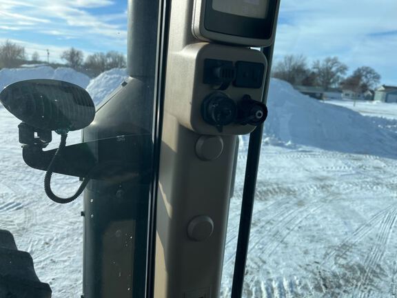 2020 John Deere 7210R Tractor