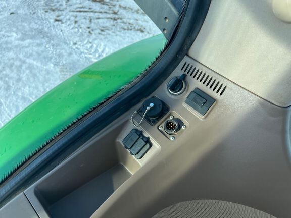 2020 John Deere 7210R Tractor