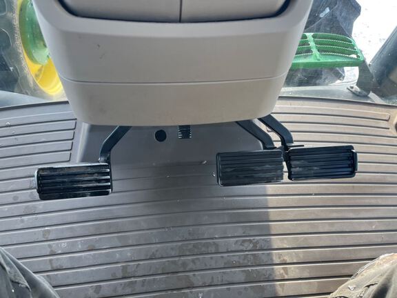 2020 John Deere 7210R Tractor