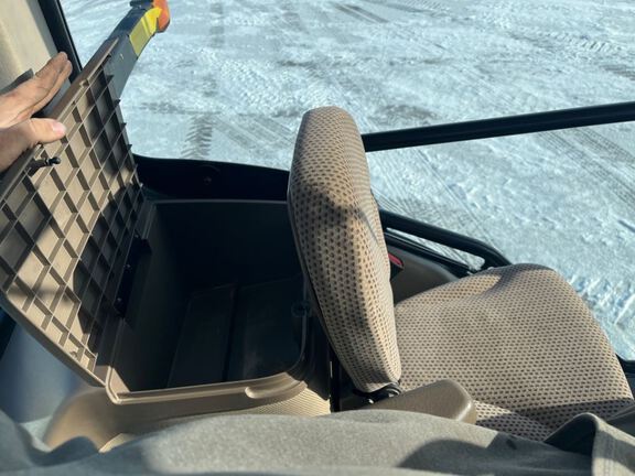 2020 John Deere 7210R Tractor