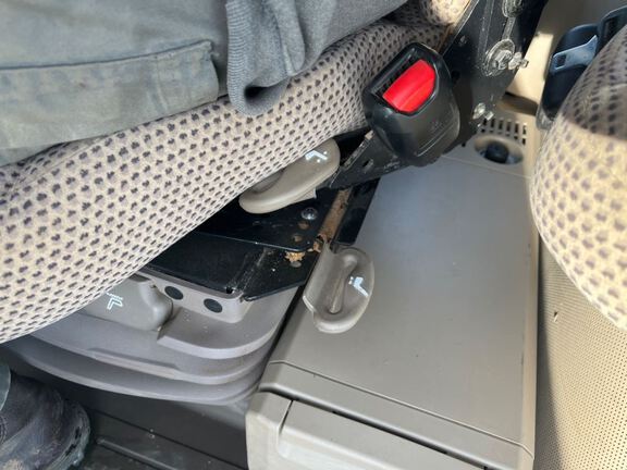 2020 John Deere 7210R Tractor