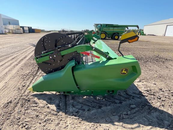 2023 John Deere RD40F Header Combine