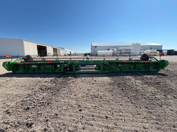 2023 John Deere RD40F Header Combine