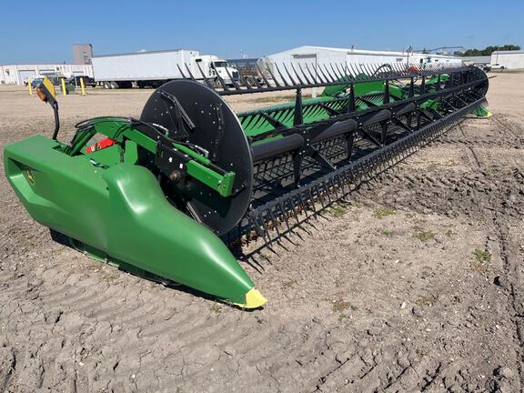2023 John Deere RD40F Header Combine