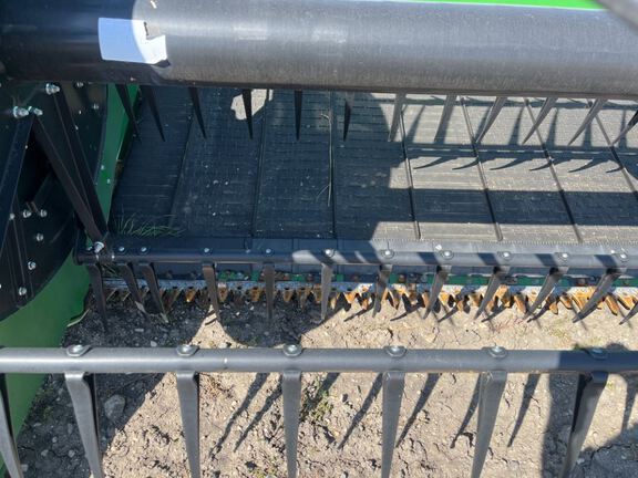 2023 John Deere RD40F Header Combine