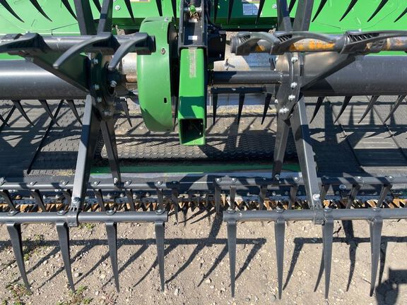 2023 John Deere RD40F Header Combine