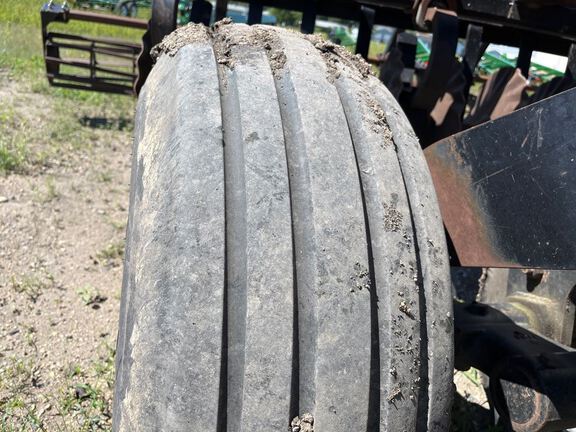 2009 Case 330 TURBO Misc