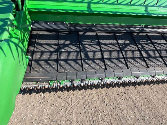 2022 John Deere HD45F Header Combine