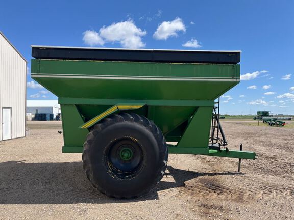 1995 E-Z Trail Z198415 Grain Cart