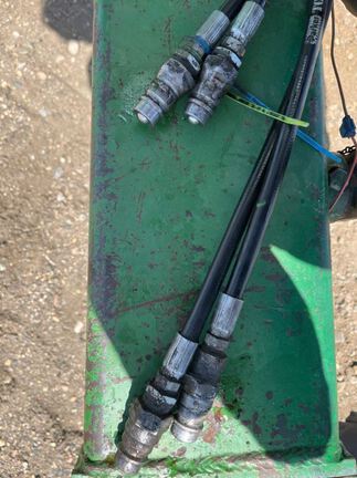 1995 E-Z Trail Z198415 Grain Cart