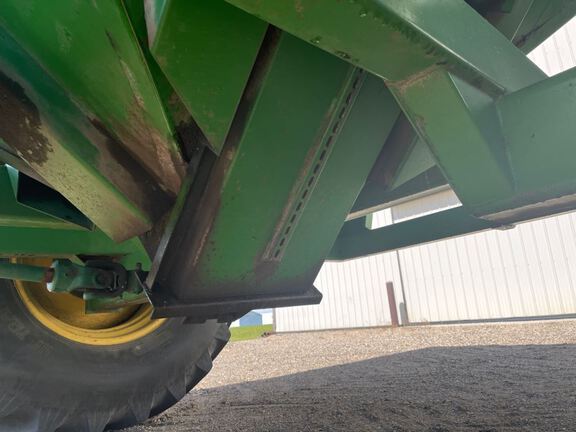 1995 E-Z Trail Z198415 Grain Cart