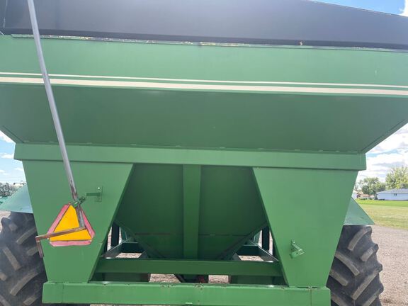 1995 E-Z Trail Z198415 Grain Cart