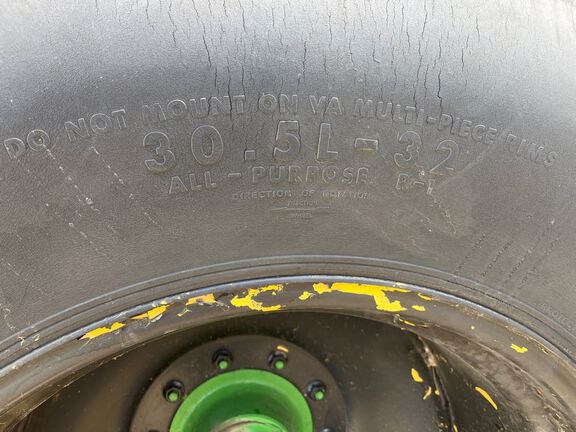 1995 E-Z Trail Z198415 Grain Cart