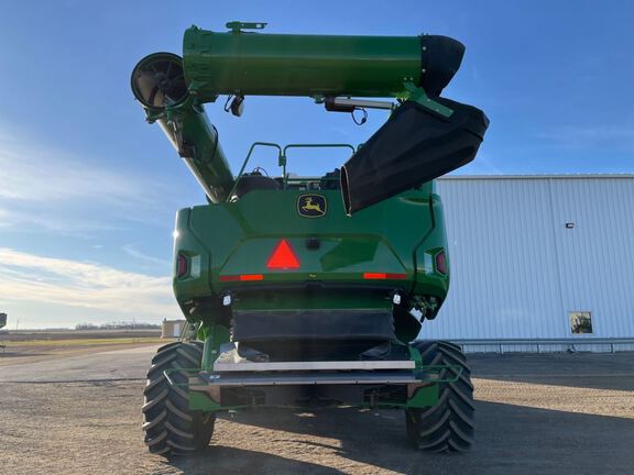2024 John Deere X9 1000 Combine