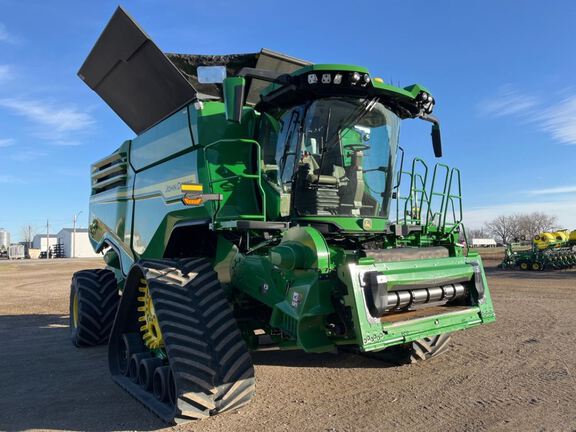 2024 John Deere X9 1000 Combine