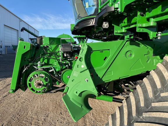 2024 John Deere X9 1000 Combine