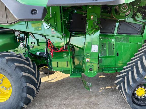 2024 John Deere X9 1000 Combine