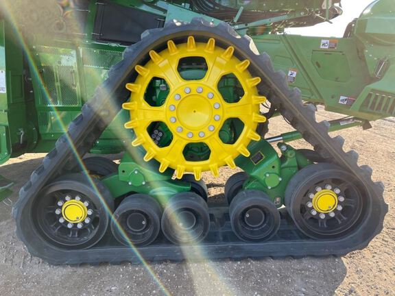 2024 John Deere X9 1000 Combine