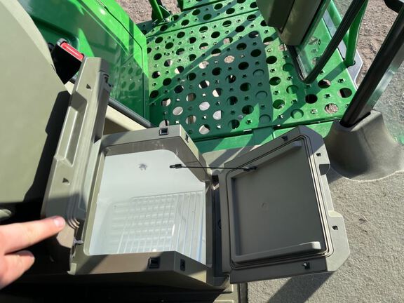 2024 John Deere X9 1000 Combine