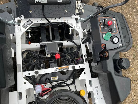 2024 Bobcat ZT3000 Mower/Zero Turn