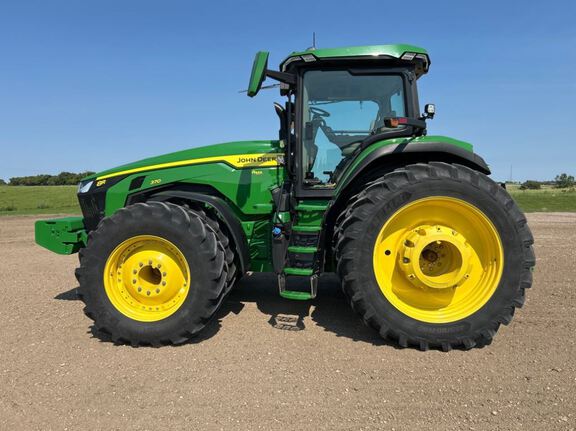 2023 John Deere 8R 370 Tractor