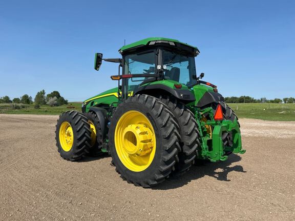 2023 John Deere 8R 370 Tractor