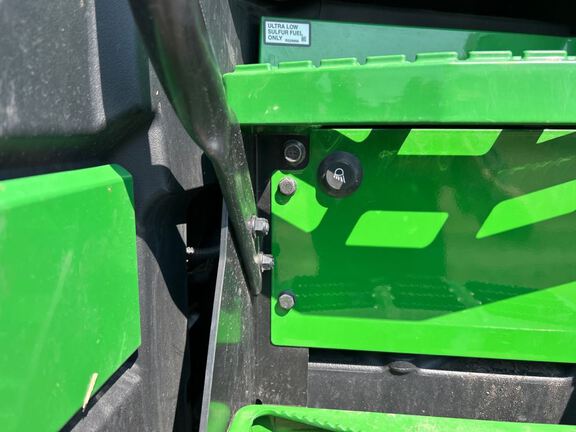 2023 John Deere 8R 370 Tractor