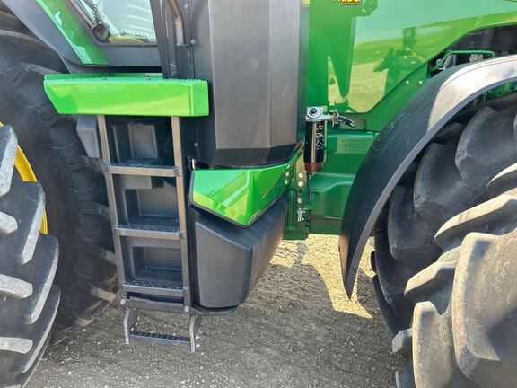 2023 John Deere 8R 370 Tractor