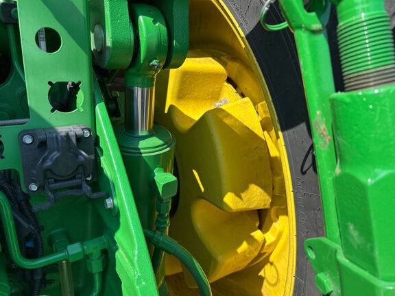 2023 John Deere 8R 370 Tractor