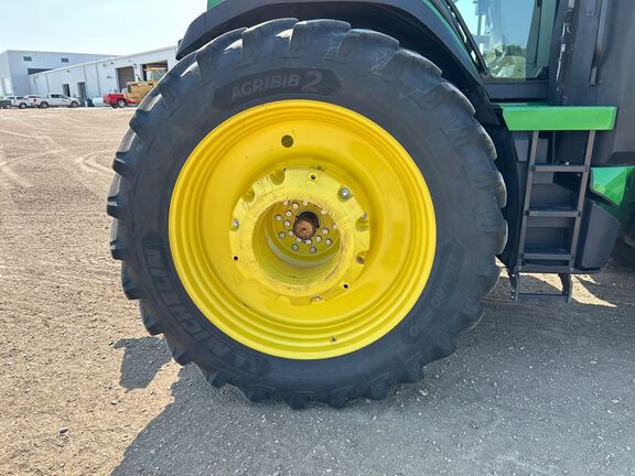 2023 John Deere 8R 370 Tractor