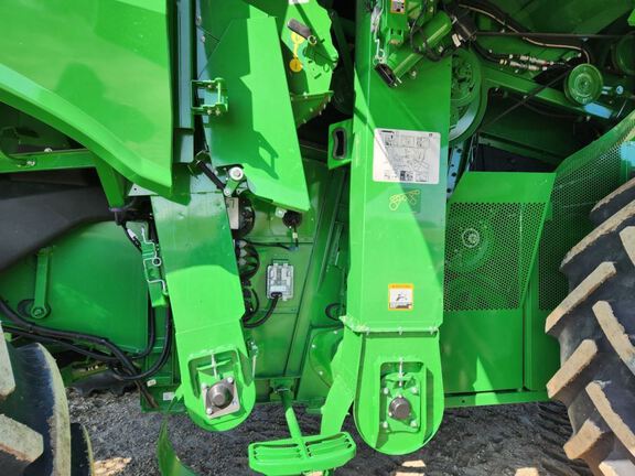 2024 John Deere S780 Combine