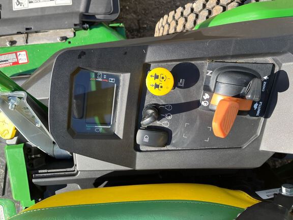 2023 John Deere Z530R Mower/Zero Turn