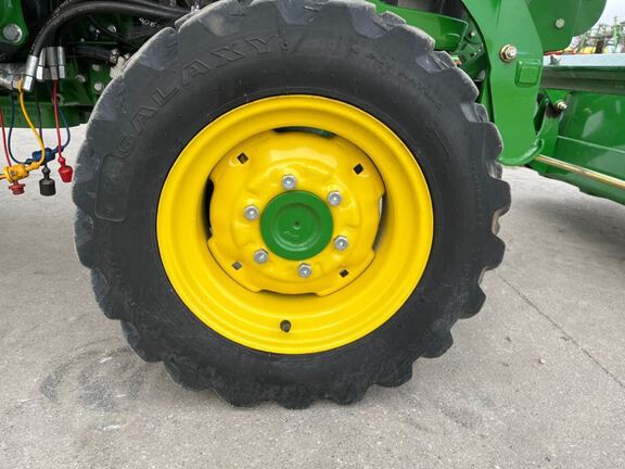 2014 John Deere 3033R Tractor Compact