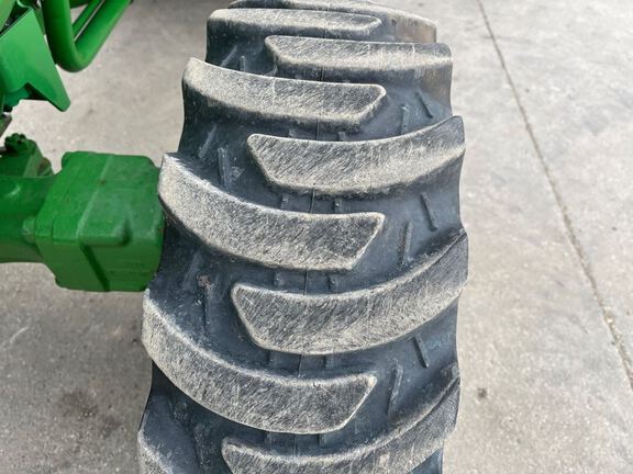 2014 John Deere 3033R Tractor Compact