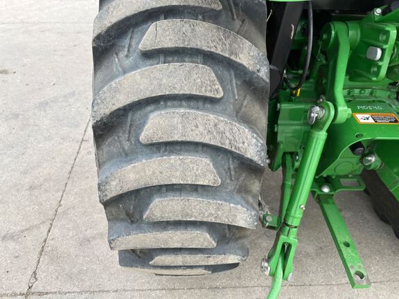 2014 John Deere 3033R Tractor Compact